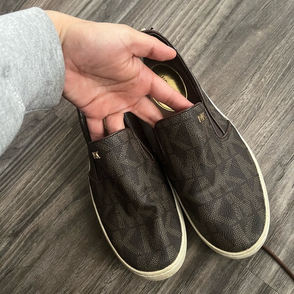 Michael Kors Shoes - Picture 2 of 3